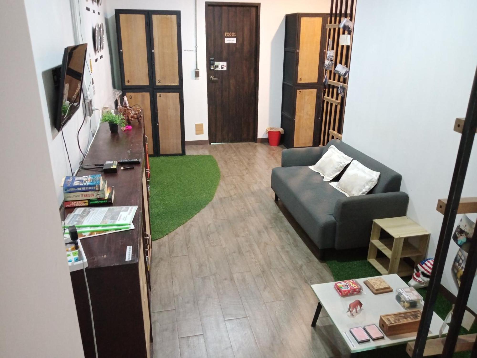 Feel Good Hostel